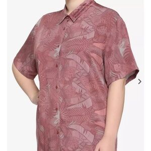 Her Universe Jurrasic World pink short sleeve top size 5 Torrid